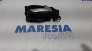 Used Front door handle 4-door, right Peugeot 208 I (CA/CC/CK/CL) 1.6 Blue HDi 75 Price € 20,00 Margin scheme offered by Maresia Parts