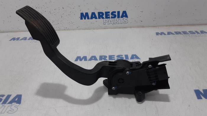 Gaspedalposition Sensor van een Fiat Fiorino (225) 1.3 D 16V Multijet 2013