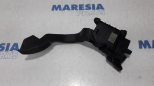 Używane Czujnik polozenia pedalu gazu Fiat Fiorino (225) 1.3 D 16V Multijet Cena € 50,00 Procedura marży oferowane przez Maresia Parts