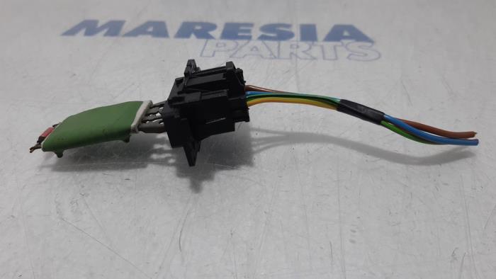 Heater resistor from a Fiat Fiorino (225) 1.3 D 16V Multijet 2013