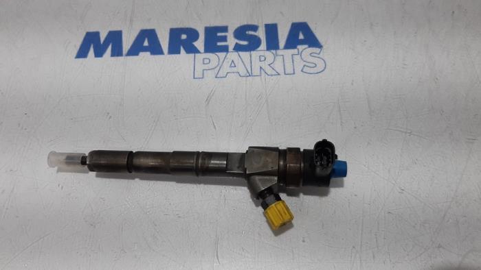 Usagé Injecteurs Alfa Romeo 159 Sportwagon (939BX) 2.4 JTDm 20V Prix € 90,00 Règlement à la marge proposé par Maresia Parts