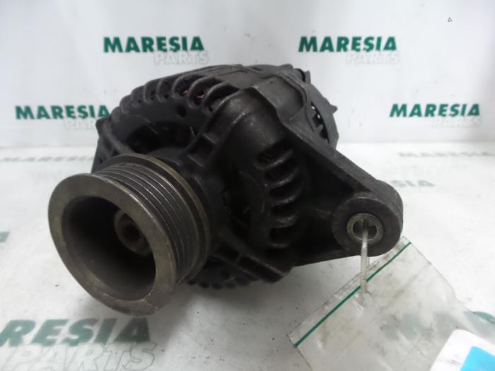Begagnade Dynamo Fiat Marea Weekend (185BX/CX) 1.6 SX,ELX 16V Pris € 40,00 Marginaltabell erbjuds av Maresia Parts