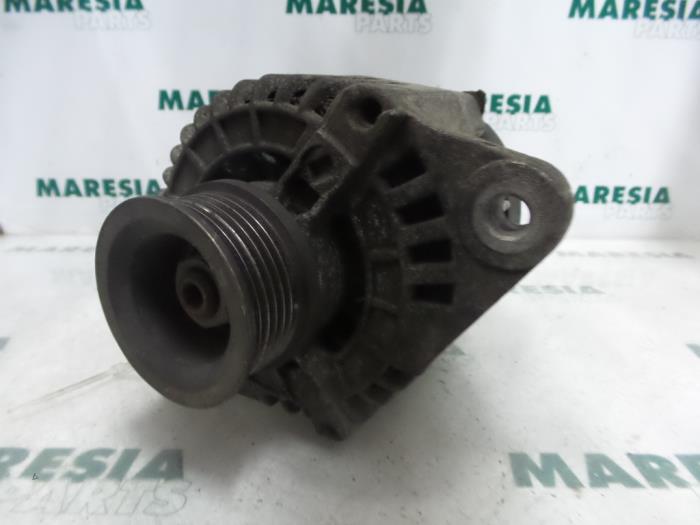 Begagnade Dynamo Fiat Marea (185AX) 1.8 ELX 16V Pris € 40,00 Marginaltabell erbjuds av Maresia Parts