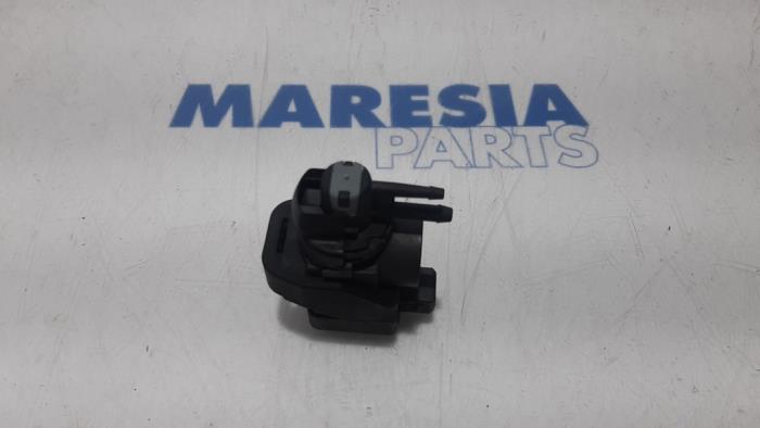 Usagé Régulateur pression turbo Renault Kangoo Express (FW) 1.5 dCi 90 FAP Prix € 50,00 Règlement à la marge proposé par Maresia Parts