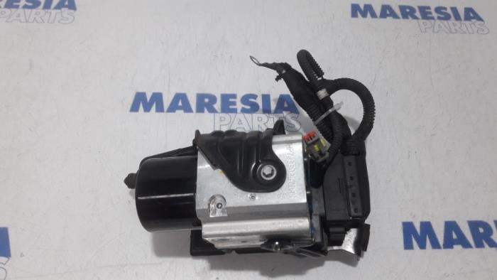 ABS pump from a Fiat Croma (194) 2.2 MPI 16V 2008