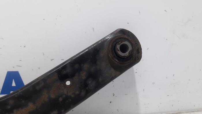 Rear wishbone, left from a Fiat Croma (194) 2.2 MPI 16V 2008
