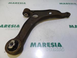 Used Front lower wishbone, right Peugeot Boxer (U9) 2.2 HDi 120 Euro 4 Price € 60,50 Inclusive VAT offered by Maresia Parts