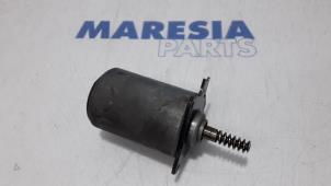 Used Camshaft adjuster Peugeot 308 (4A/C) 1.6 VTI 16V Price € 40,00 Margin scheme offered by Maresia Parts