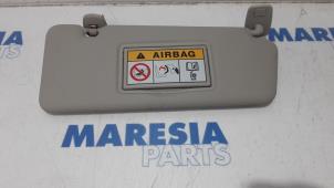 Used Sun visor Renault Clio IV Estate/Grandtour (7R) 1.5 Energy dCi 90 FAP Price € 25,00 Margin scheme offered by Maresia Parts