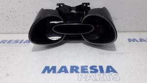 Used Instrument panel Renault Clio IV Estate/Grandtour (7R) 1.5 Energy dCi 90 FAP Price € 120,75 Margin scheme offered by Maresia Parts