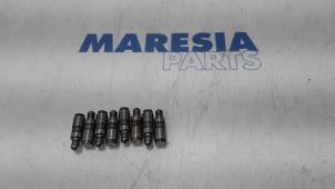 Used Tappet Peugeot 308 (4A/C) 1.6 VTI 16V Price € 10,00 Margin scheme offered by Maresia Parts