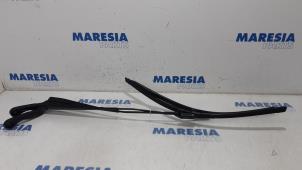 Used Front wiper arm Fiat Ducato (250) 2.3 D 150 Multijet Price € 42,35 Inclusive VAT offered by Maresia Parts