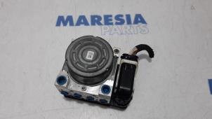 Używane Pompa ABS Citroen DS3 (SA) 1.4 HDi Cena € 288,75 Procedura marży oferowane przez Maresia Parts