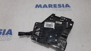 Używane Skrzynka bezpieczników Citroen DS3 (SA) 1.4 HDi Cena € 25,00 Procedura marży oferowane przez Maresia Parts
