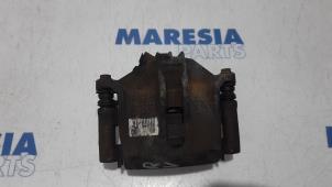 Używane Zacisk hamulcowy prawy przód Citroen DS3 (SA) 1.4 HDi Cena € 13,99 Procedura marży oferowane przez Maresia Parts