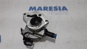 Used Vacuum pump (diesel) Renault Megane III Grandtour (KZ) 1.5 dCi 110 Price € 30,00 Margin scheme offered by Maresia Parts