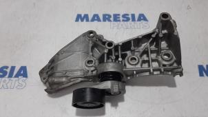 Used Support (miscellaneous) Renault Megane III Grandtour (KZ) 1.5 dCi 110 Price € 25,00 Margin scheme offered by Maresia Parts