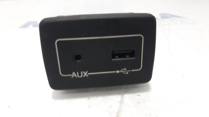 AUX / USB connection from a Fiat Ducato (250) 2.3 D 150 Multijet 2018