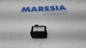 Used AUX / USB connection Fiat Ducato (250) 2.3 D 150 Multijet Price € 36,30 Inclusive VAT offered by Maresia Parts