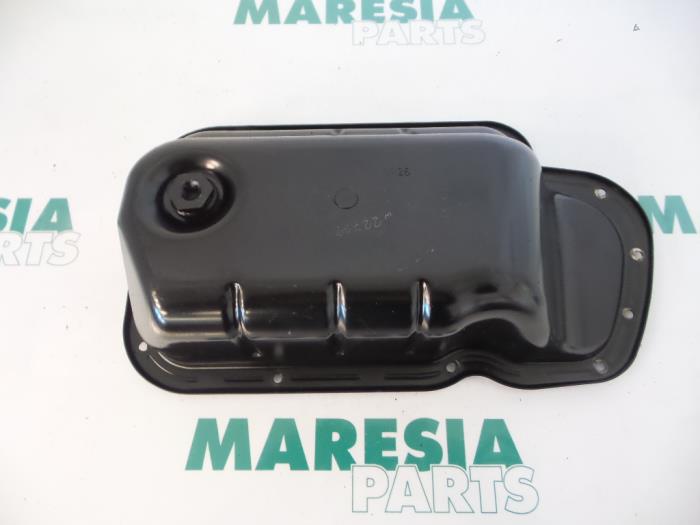 Gebrauchte Ölwanne Peugeot 206 (2A/C/H/J/S) 1.1 XN,XR Preis € 25,00 Margenregelung angeboten von Maresia Parts