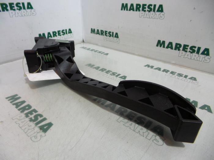 Begagnade Gaspedalsensor Alfa Romeo 147 (937) 1.9 JTD 16V Pris € 40,00 Marginaltabell erbjuds av Maresia Parts