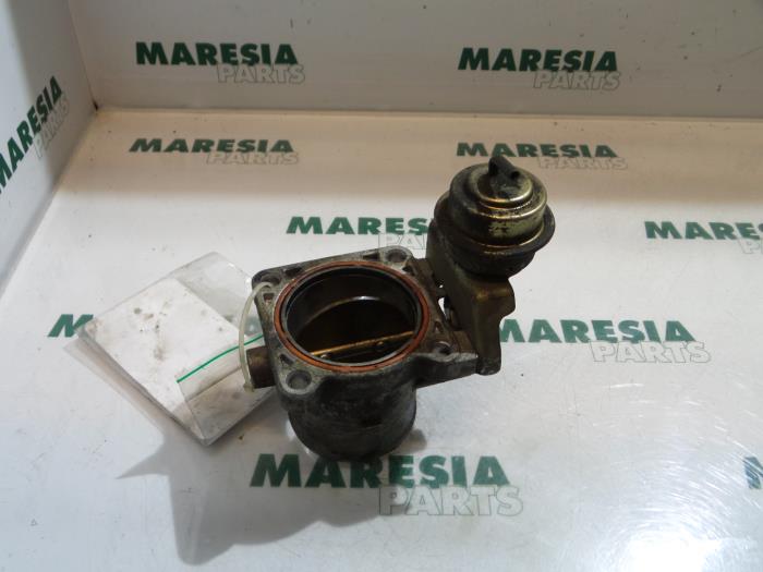 Usagé Boîtier accélérateur Renault Espace (JK) 3.0 dCi V6 24V Grand Espace Prix € 75,00 Règlement à la marge proposé par Maresia Parts