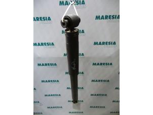 Used Rear shock absorber rod, right Renault Espace (JK) 2.0 Turbo 16V Grand Espace Price € 60,00 Margin scheme offered by Maresia Parts