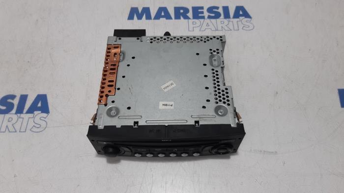 Radio CD player Peugeot 207/207+ 1.6 16V VTi - 96643699XT SIEMENS