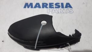 Usagé Feu clignotant de miroir gauche Renault Megane IV Estate (RFBK) 1.2 Energy TCE 130 Prix € 50,00 Règlement à la marge proposé par Maresia Parts