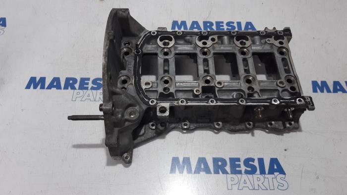 Usagé Couvercle carter Peugeot Partner (GC/GF/GG/GJ/GK) 1.6 BlueHDI 75 Prix € 90,75 Prix TTC proposé par Maresia Parts