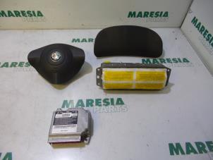 Używane Zestaw + Modul poduszki powietrznej Alfa Romeo 147 (937) 1.9 JTD 16V Cena € 131,25 Procedura marży oferowane przez Maresia Parts