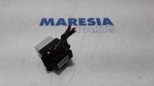Used Heater resistor Peugeot 208 I (CA/CC/CK/CL) 1.2 Vti 12V PureTech Price € 20,00 Margin scheme offered by Maresia Parts