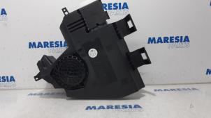 Usagé Caisson de graves Citroen DS3 (SA) 1.4 HDi Prix € 75,00 Règlement à la marge proposé par Maresia Parts