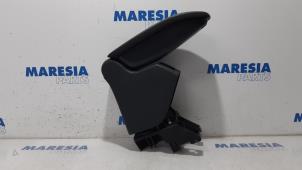 Used Armrest Citroen DS3 (SA) 1.4 HDi Price € 35,00 Margin scheme offered by Maresia Parts