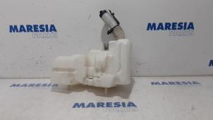 Used Front windscreen washer reservoir Fiat Ducato (250) 2.3 D 150 Multijet Price € 60,50 Inclusive VAT offered by Maresia Parts