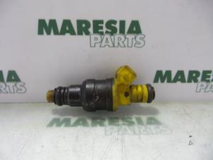 Usagé Injecteur (injection essence) Alfa Romeo 166 2.5 V6 24V Prix € 25,00 Règlement à la marge proposé par Maresia Parts