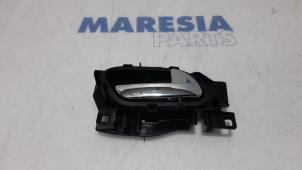 Used Front door handle 4-door, right Peugeot 5008 I (0A/0E) 1.6 HDiF 16V Price € 25,00 Margin scheme offered by Maresia Parts
