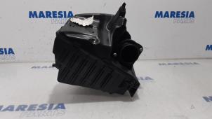 Used Air box Renault Scénic III (JZ) 1.2 16V TCe 130 Price € 40,00 Margin scheme offered by Maresia Parts