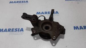 Used Knuckle, front right Renault Scénic III (JZ) 1.2 16V TCe 130 Price € 35,00 Margin scheme offered by Maresia Parts