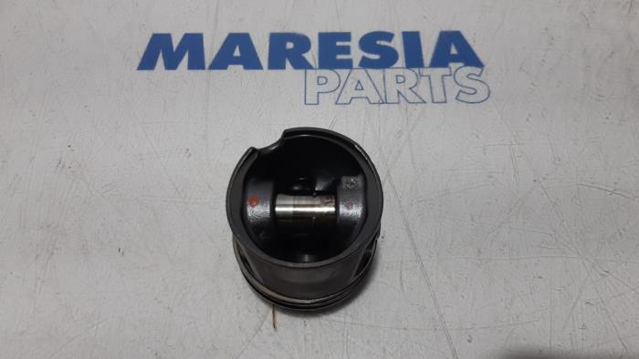 Used Piston Fiat Punto Evo (199) 1.3 JTD Multijet 85 16V Euro 5 Price € 25,00 Margin scheme offered by Maresia Parts