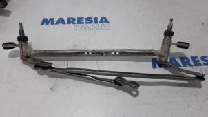 Used Wiper mechanism Fiat Panda (312) 0.9 TwinAir 60 Price € 35,00 Margin scheme offered by Maresia Parts