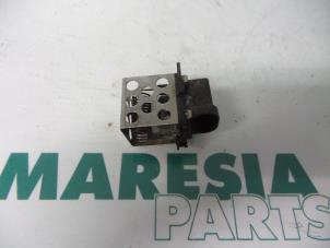 Used Cooling fan resistor Renault Espace (JK) 2.0 16V Turbo Price € 25,00 Margin scheme offered by Maresia Parts