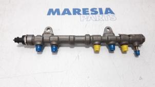 Used Fuel injector nozzle Alfa Romeo MiTo (955) 1.3 JTDm 16V Eco Price € 60,00 Margin scheme offered by Maresia Parts