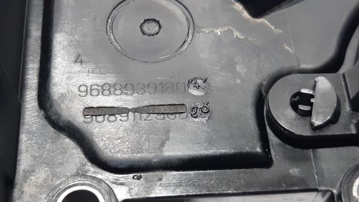 Rocker cover from a Citroën Berlingo 1.6 Hdi 90 Phase 2 2014