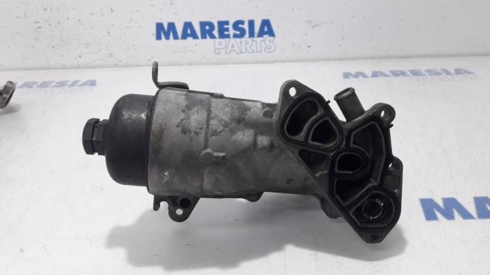 Support filtre à huile d'un Citroën Berlingo 1.6 Hdi 90 Phase 2 2014