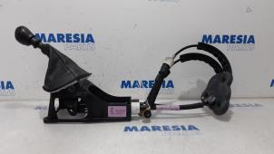 Used Gear stick Renault Scénic III (JZ) 1.2 16V TCe 130 Price € 60,00 Margin scheme offered by Maresia Parts