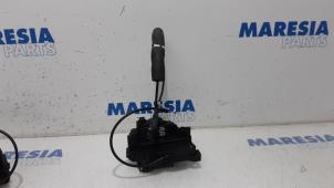 Used Rear door mechanism 4-door, right Renault Scénic III (JZ) 1.2 16V TCe 130 Price € 30,00 Margin scheme offered by Maresia Parts