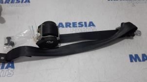 Used Rear seatbelt, right Renault Scénic III (JZ) 1.2 16V TCe 130 Price € 35,00 Margin scheme offered by Maresia Parts