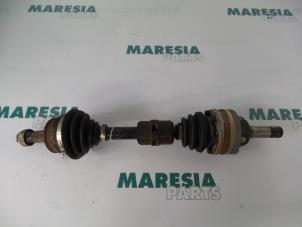 Used Front drive shaft, left Alfa Romeo 156 (932) 1.6 Twin Spark 16V Price € 50,00 Margin scheme offered by Maresia Parts
