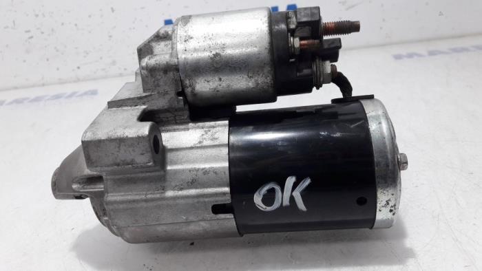 Starter from a Peugeot 5008 I (0A/0E) 1.6 HDiF 16V 2010